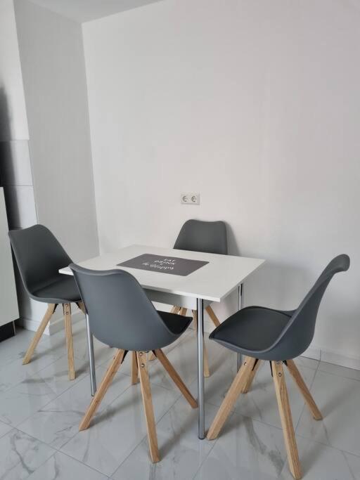 Km2 Apartment 特里贝格 外观 照片